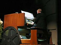 Marvin Fauwell at the White Concert Hall organ