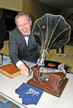 Phil Figgs winds the Victrola