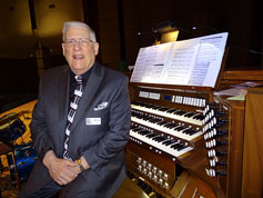 Marvin Faulwell at the organ