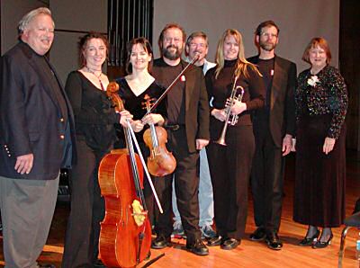 Guest David Shepard, Mont Alto Orchestra, Denise Morrison, and Bill Shaffer (behind in denim) onstage Saturday evening